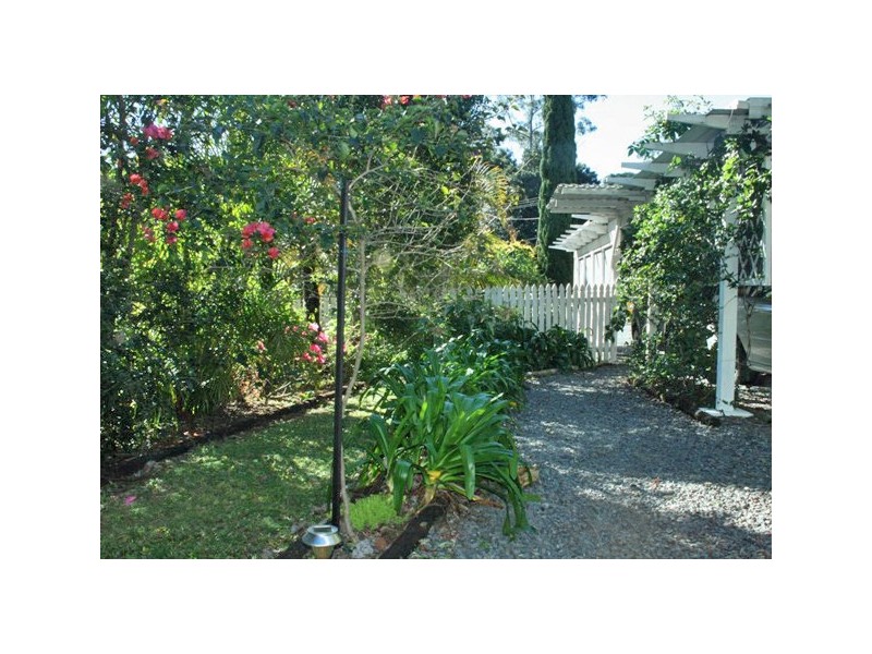 11 Mayon Court, Eagle Heights QLD 4271