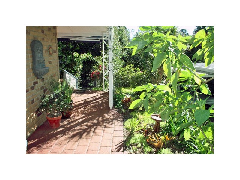 11 Mayon Court, Eagle Heights QLD 4271