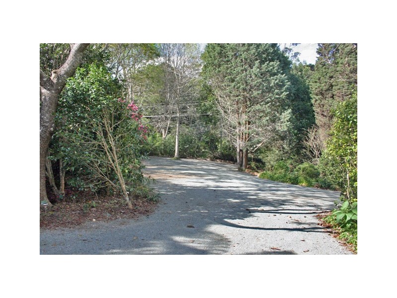 30-32 Alpine Terrace, Tamborine Mountain QLD 4272