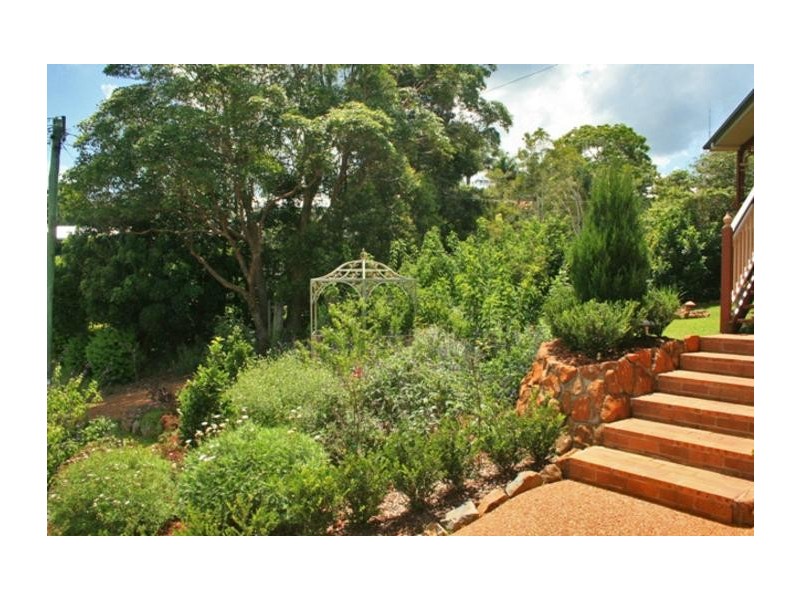 15 Cayambe Court, Eagle Heights QLD 4271