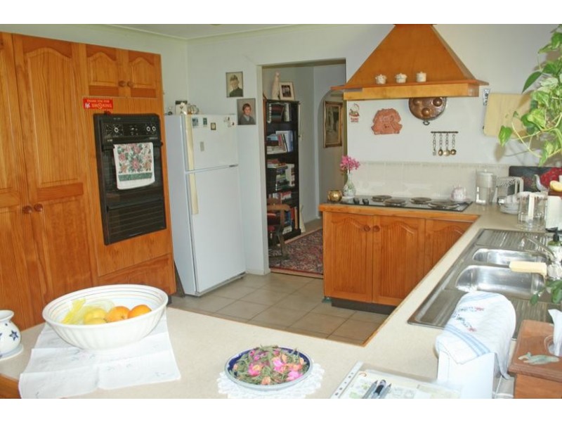 5 Sierra Drive, North Tamborine QLD 4272