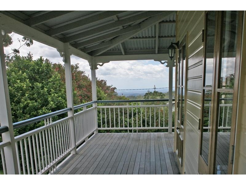 41 Paradise Drive, Eagle Heights QLD 4271