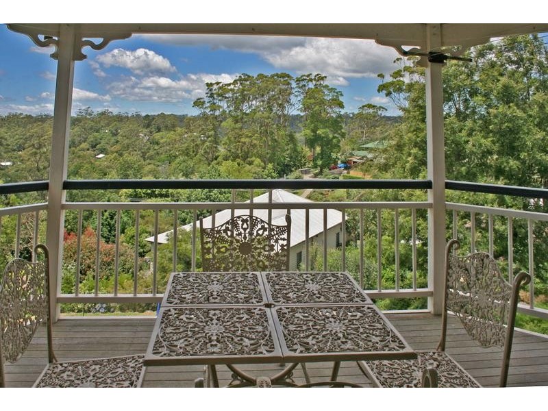 41 Paradise Drive, Eagle Heights QLD 4271
