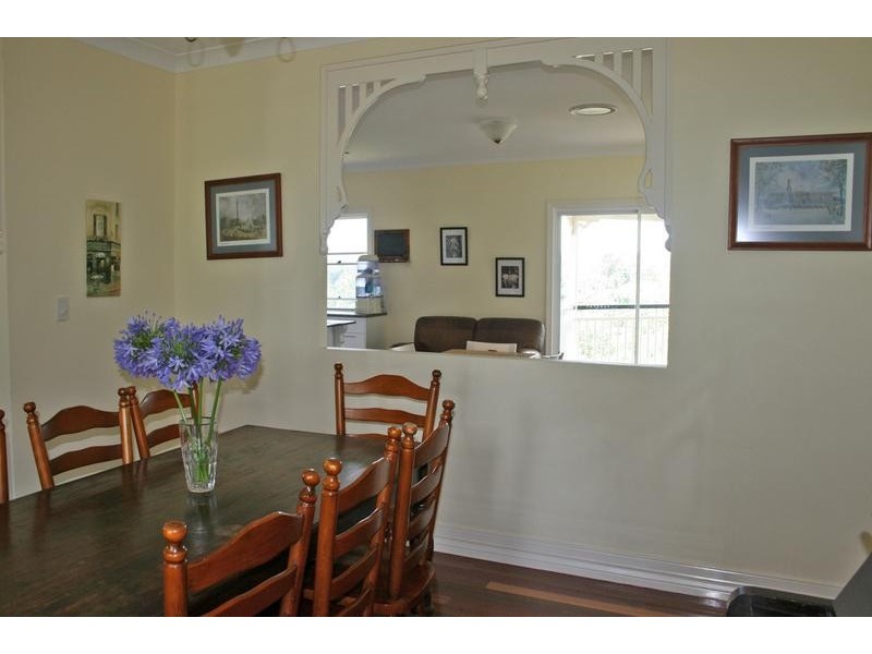 41 Paradise Drive, Eagle Heights QLD 4271