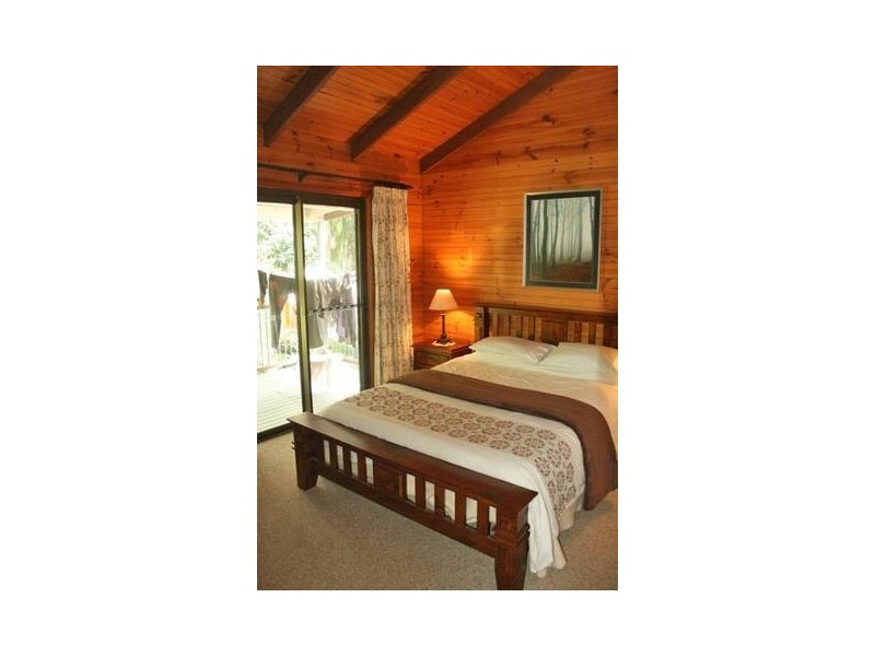 Eagle Heights QLD 4271