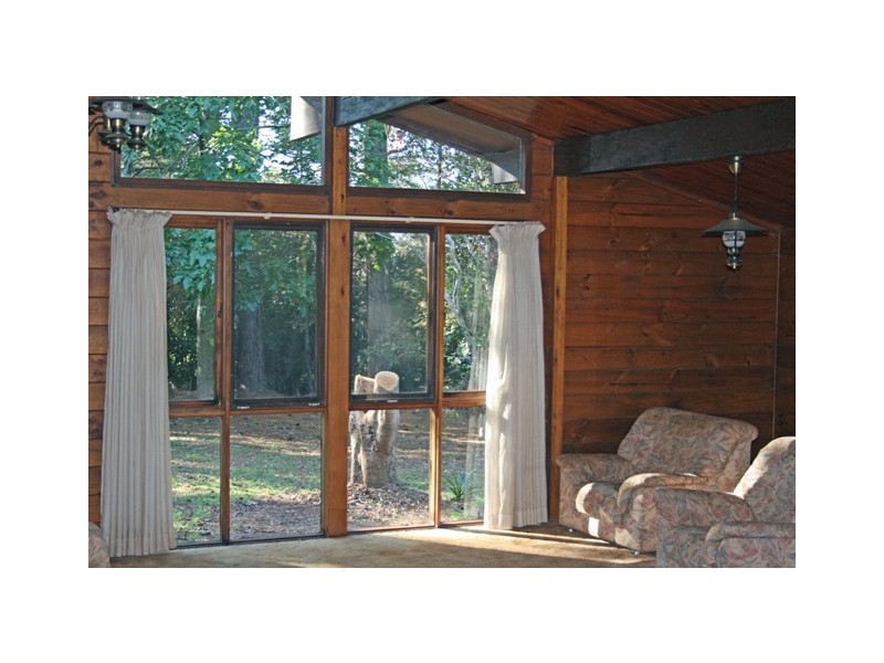 2 Licuala Drive, North Tamborine QLD 4272