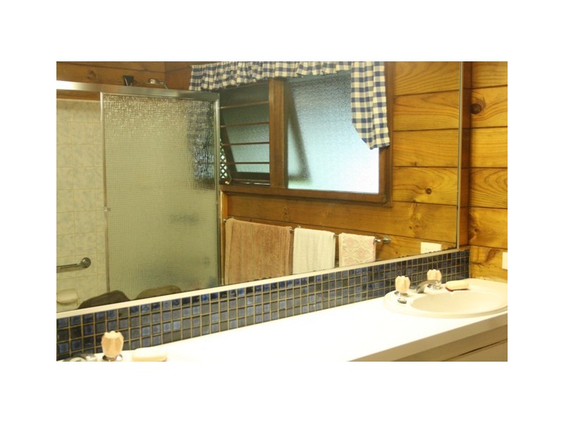 2 Licuala Drive, North Tamborine QLD 4272