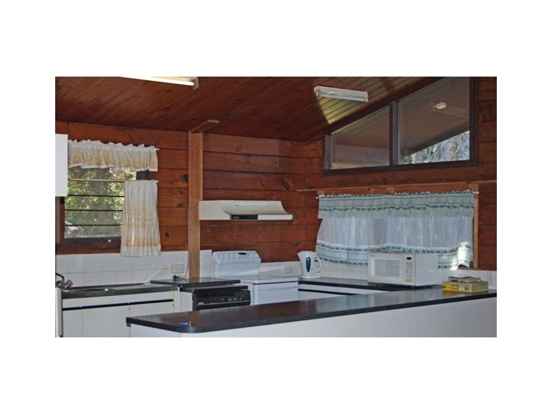 2 Licuala Drive, North Tamborine QLD 4272