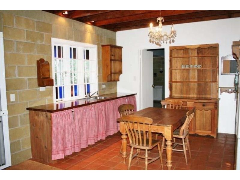 2 Contour Road, Eagle Heights QLD 4271