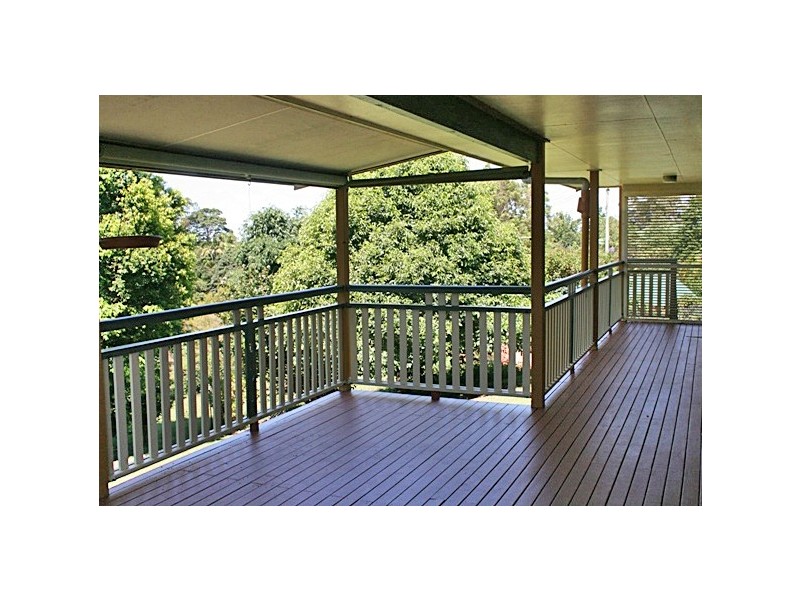 2 Shiloh Drive, North Tamborine QLD 4272