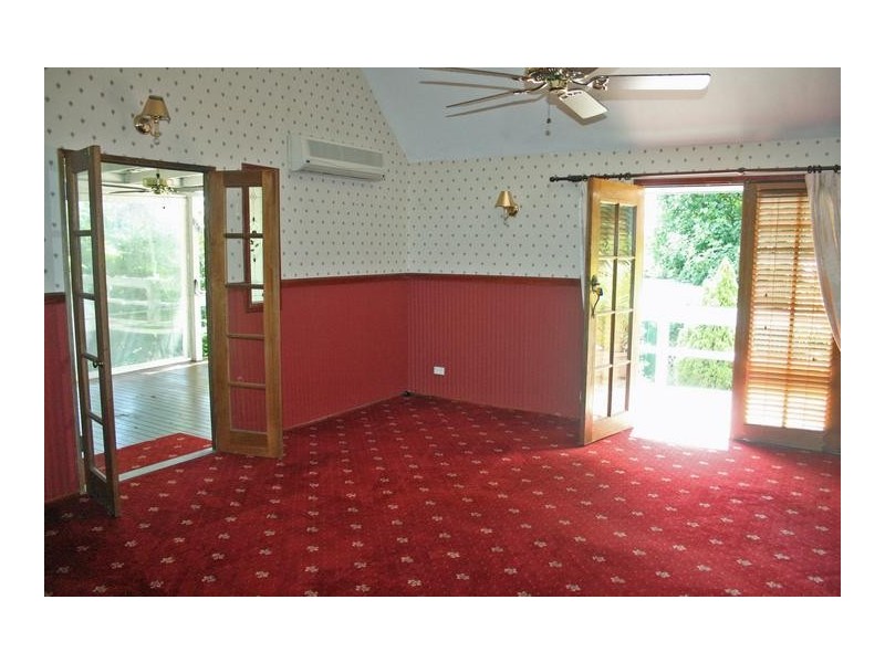 21 Chalmette Drive, North Tamborine QLD 4272