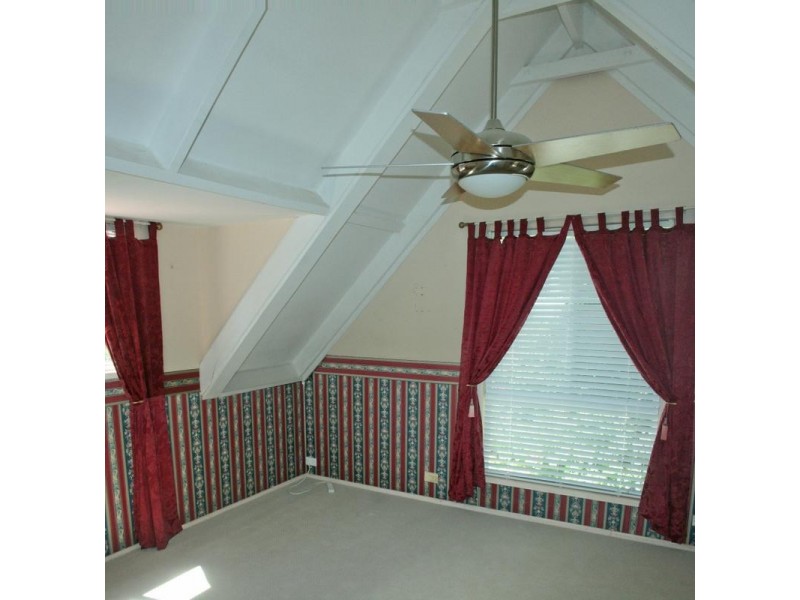 21 Chalmette Drive, North Tamborine QLD 4272