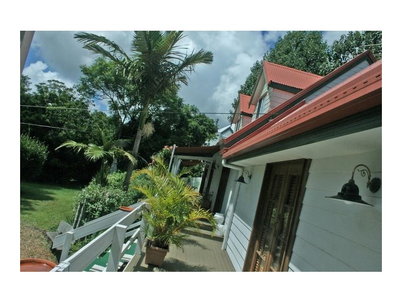 21 Chalmette Drive, North Tamborine QLD 4272