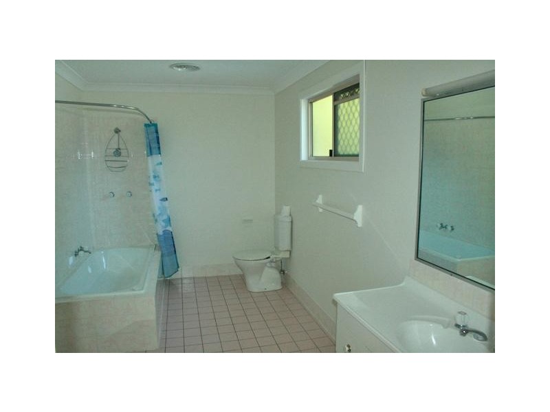 Eagle Heights QLD 4271