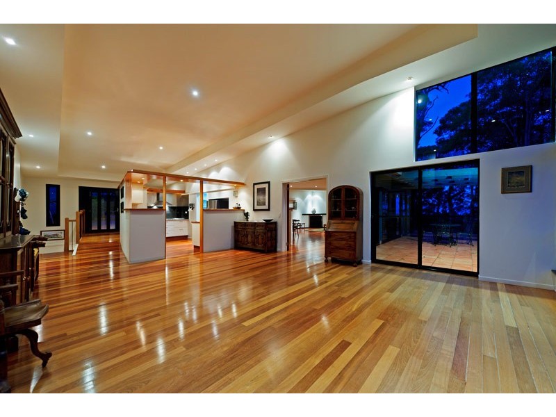29 Eagles Retreat Place, Tamborine Mountain QLD 4272