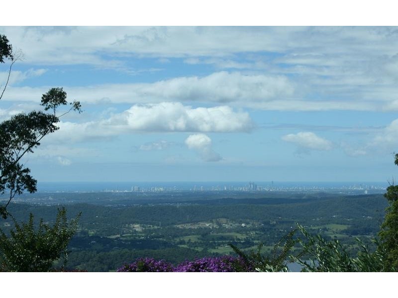 19 Eagles Retreat Place, Eagle Heights QLD 4271