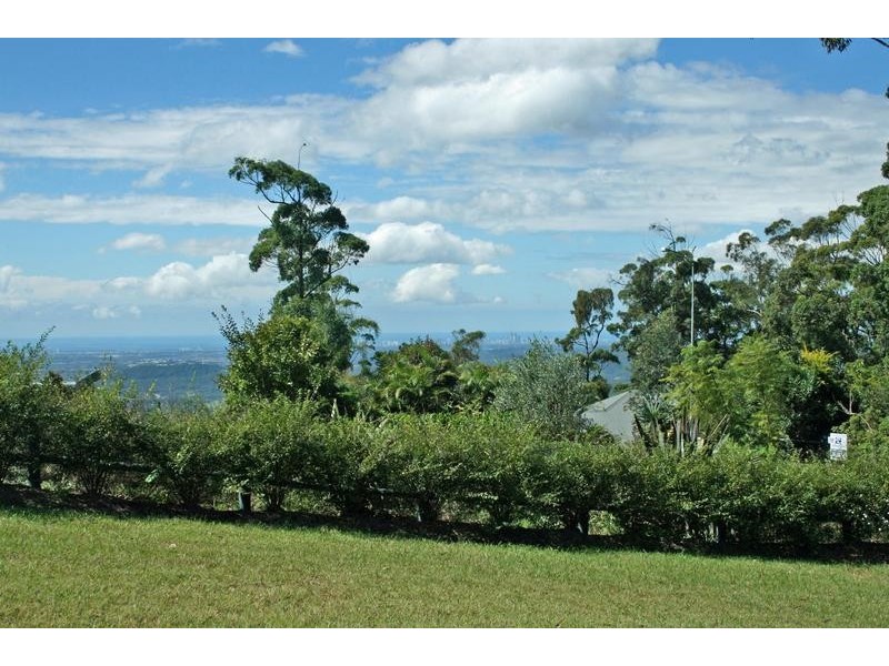 19 Eagles Retreat Place, Eagle Heights QLD 4271