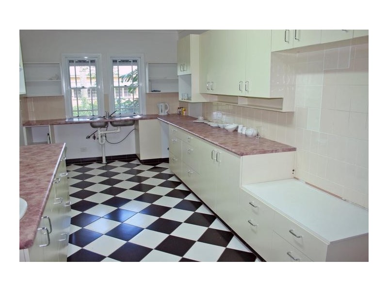 10 Main Street, North Tamborine QLD 4272