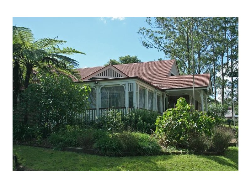10 Main Street, North Tamborine QLD 4272