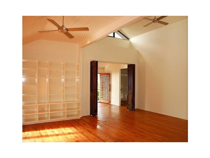 Eagle Heights QLD 4271