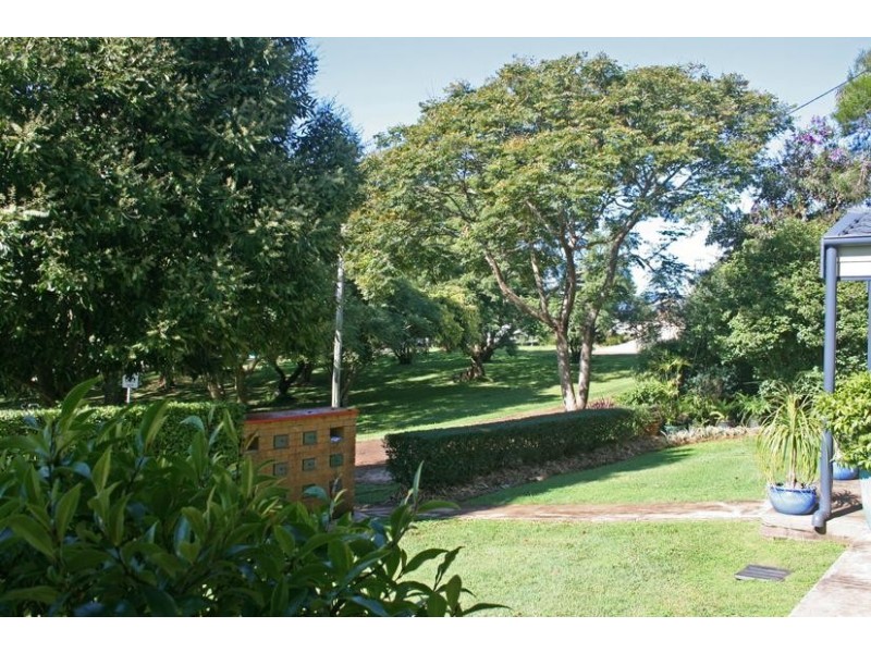 unit 6/16 Golfers Crescent, Eagle Heights QLD 4271