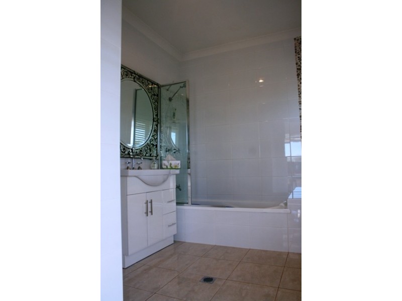 Eagle Heights QLD 4271