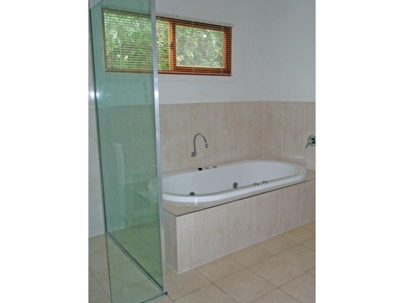 Eagle Heights QLD 4271