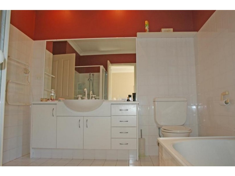 Eagle Heights QLD 4271