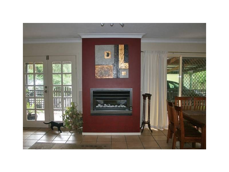 Eagle Heights QLD 4271