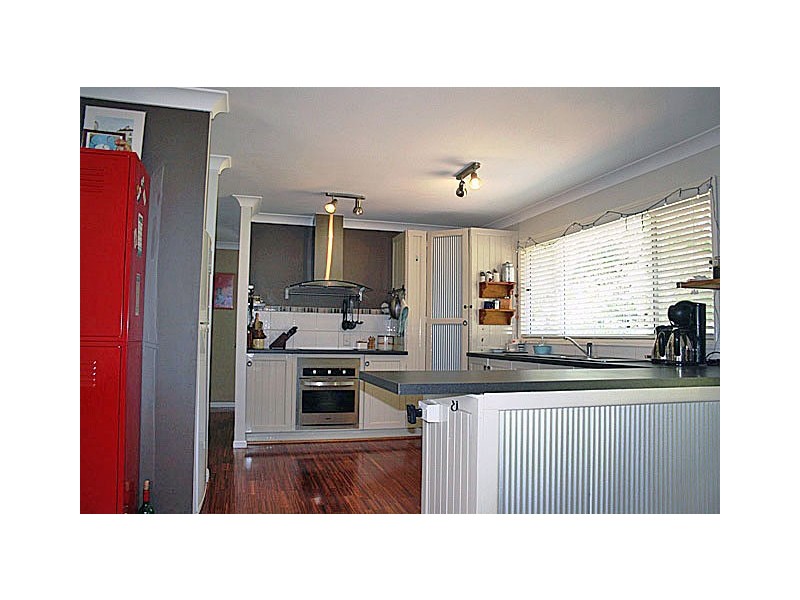 13 Teton Court, Eagle Heights QLD 4271