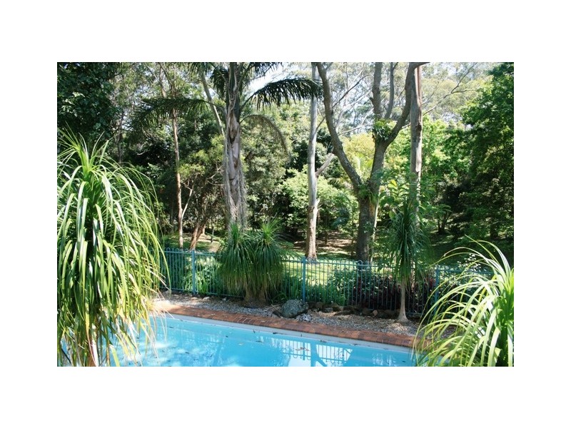 2 Power Parade, Tamborine Mountain QLD 4272