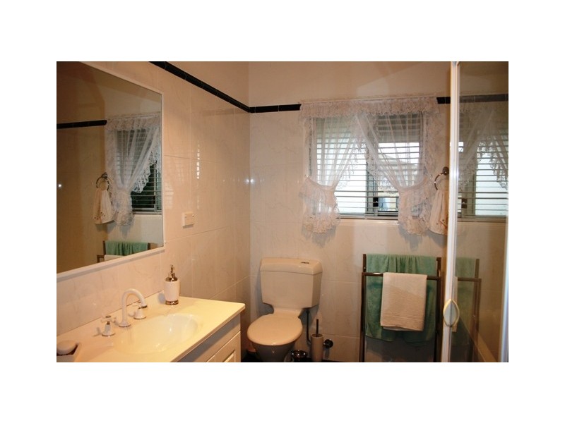 20. JUSTIN AVENUE, North Tamborine QLD 4272