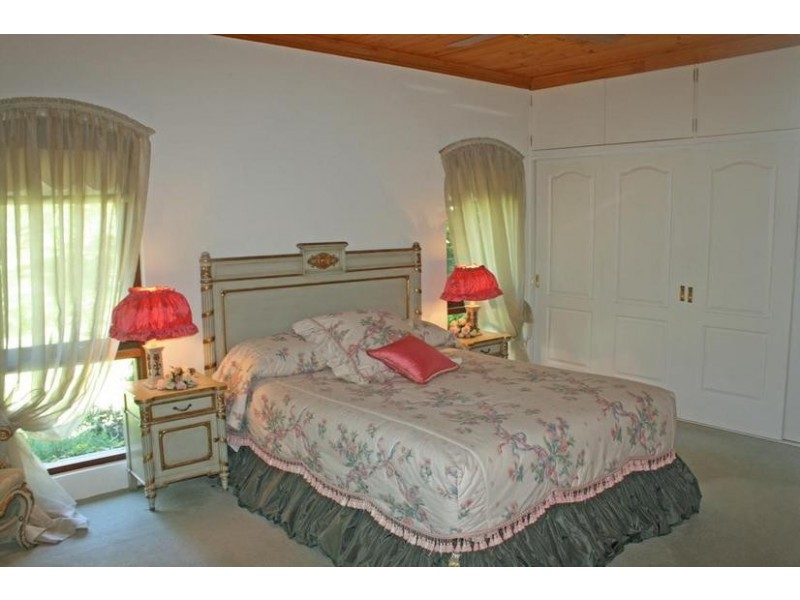 70 Wongawallan Road, Eagle Heights QLD 4271