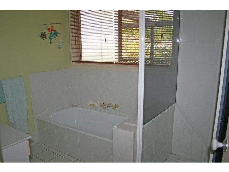 Eagle Heights QLD 4271