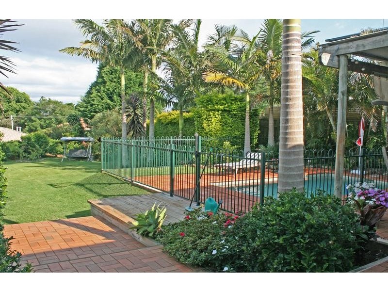 11 LAMINGTON PARADE, Tamborine Mountain QLD 4272