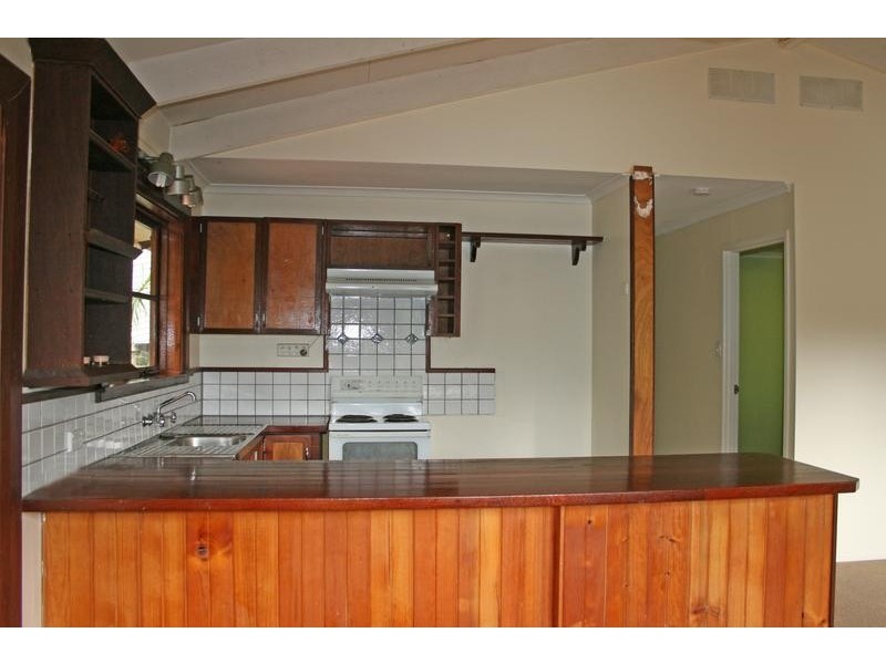 9 Kinabalu Drive, Eagle Heights QLD 4271