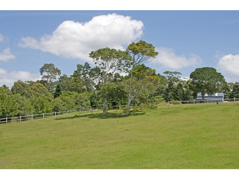 30 Benowa Street, Tamborine Mountain QLD 4272