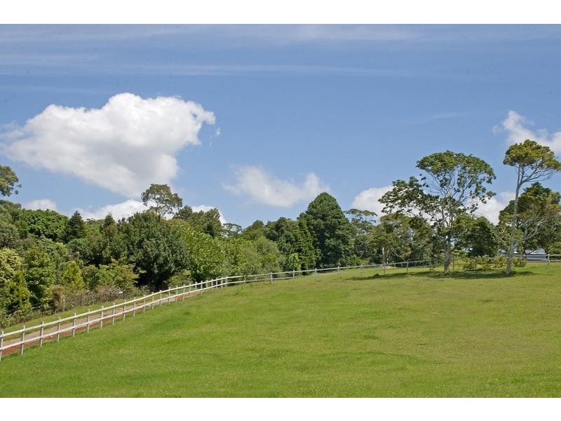 30 Benowa Street, Tamborine Mountain QLD 4272