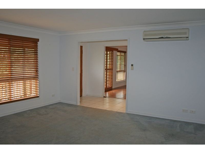 116 Contour Road, Eagle Heights QLD 4271
