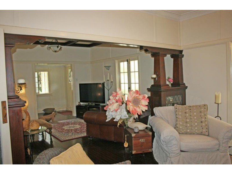 77 Freemont Drive, North Tamborine QLD 4272