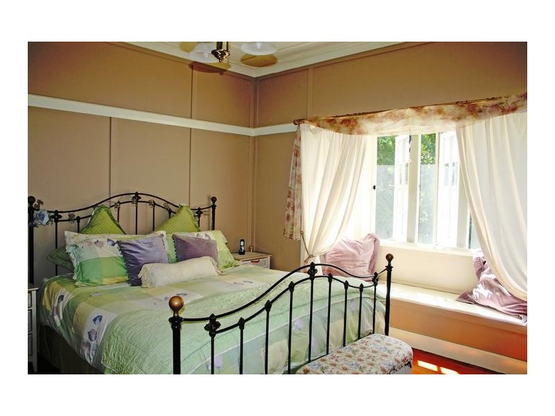 77 Freemont Drive, North Tamborine QLD 4272