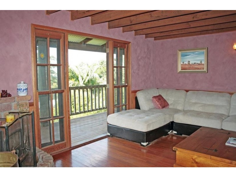 52 Paradise Drive, Eagle Heights QLD 4271
