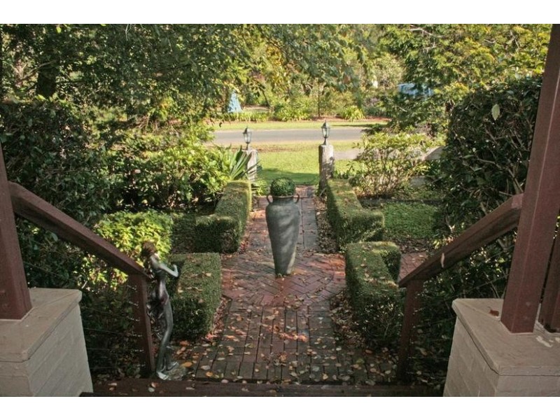 28 Beechmont Avenue, Tamborine Mountain QLD 4272