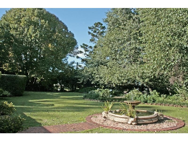 28 Beechmont Avenue, Tamborine Mountain QLD 4272