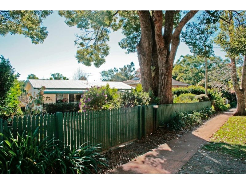 Eagle Heights QLD 4271