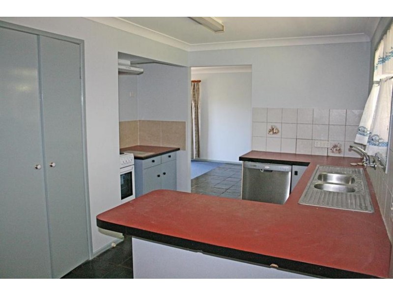 6 Makalu Court, Eagle Heights QLD 4271