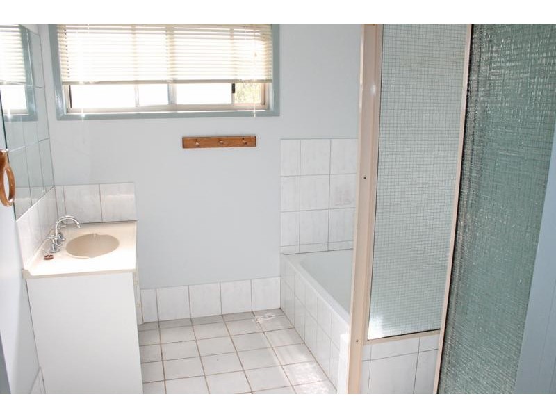 6 Makalu Court, Eagle Heights QLD 4271