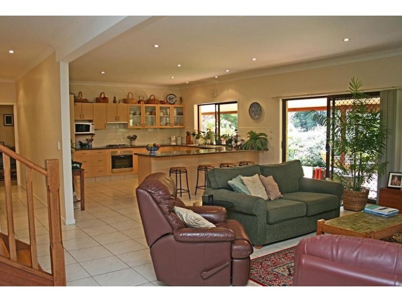 49 Benowa Street, Tamborine Mountain QLD 4272