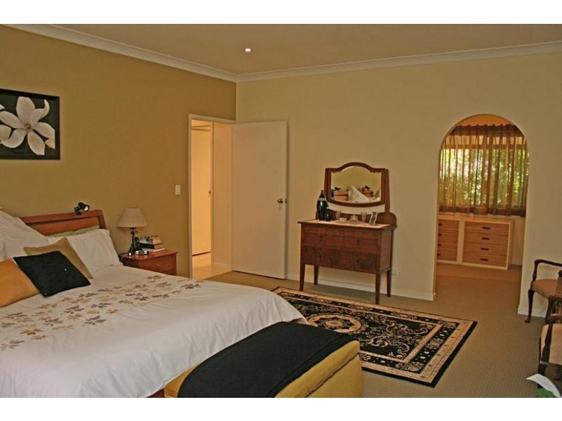 49 Benowa Street, Tamborine Mountain QLD 4272