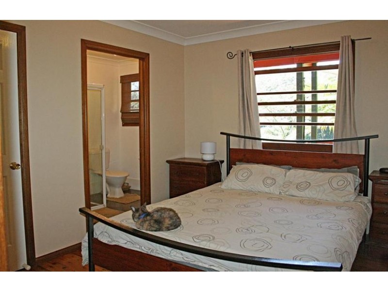 9 Long Road, Eagle Heights QLD 4271